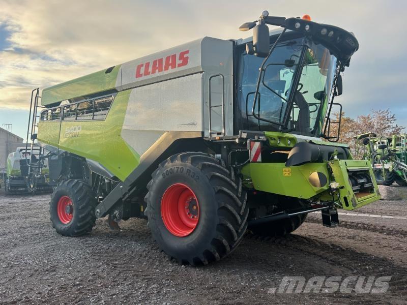 CLAAS LEXION 5400 Combine de secerat