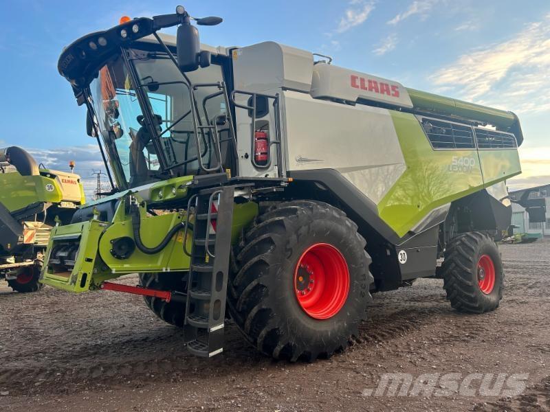 CLAAS LEXION 5400 Combine de secerat