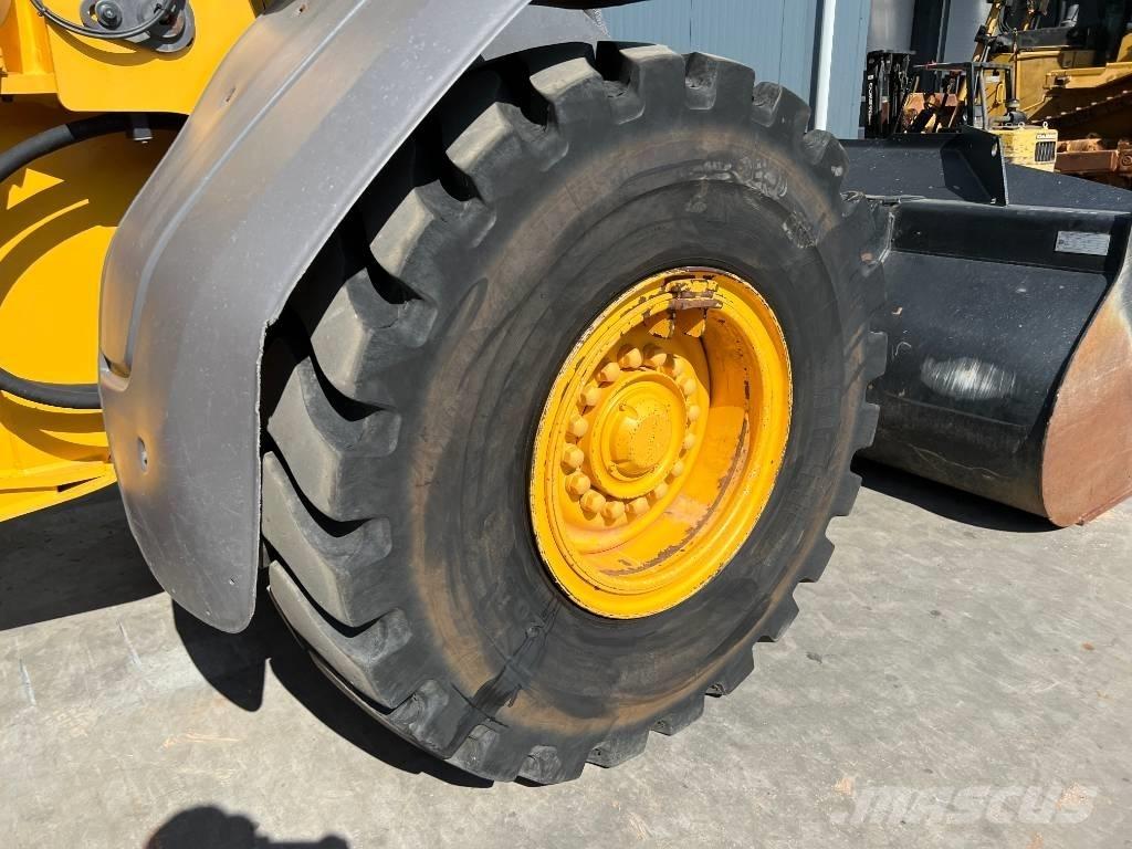 Volvo L90H Incarcator pe pneuri
