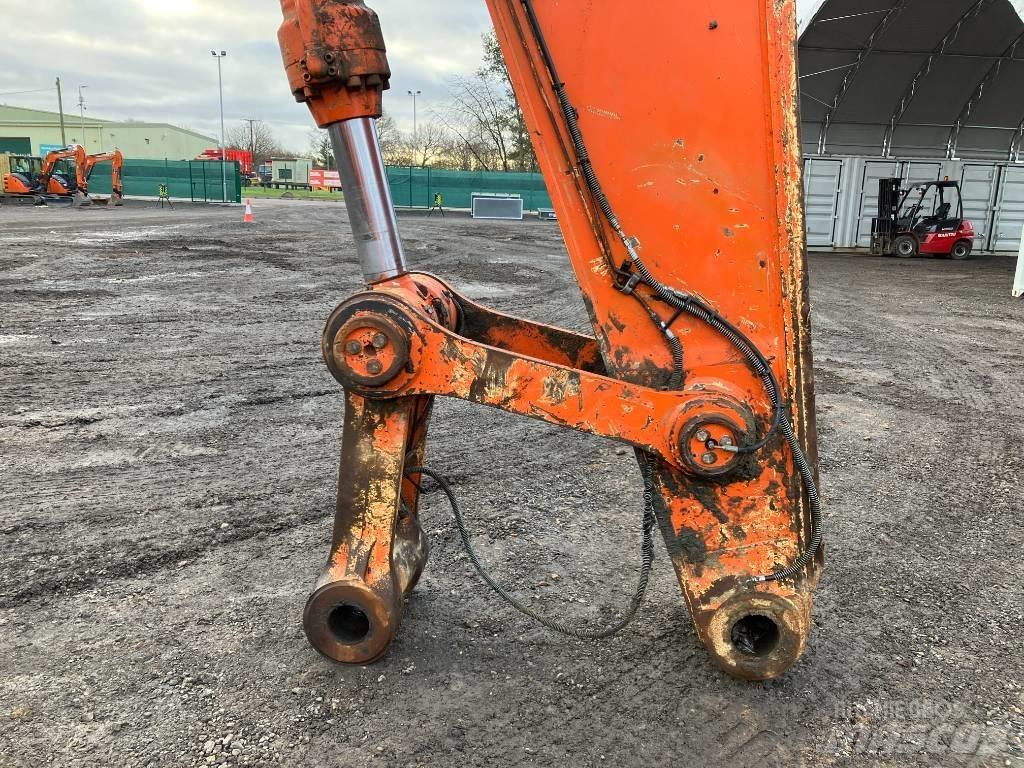 Hitachi ZX670LCH-5B Excavatoare pe șenile
