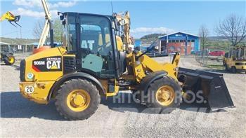 CAT 906 Incarcator pe pneuri