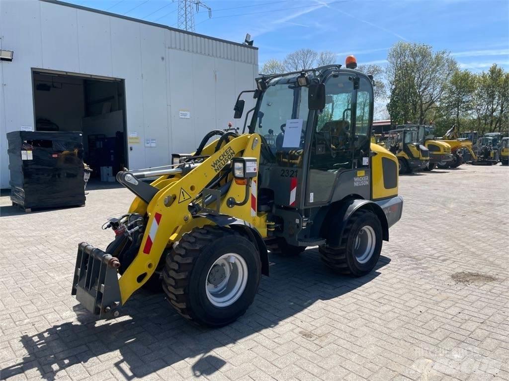 Wacker Neuson WL32 Incarcator pe pneuri