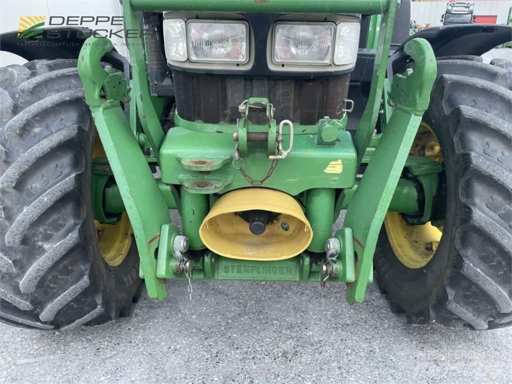 John Deere 5820 Tractoare