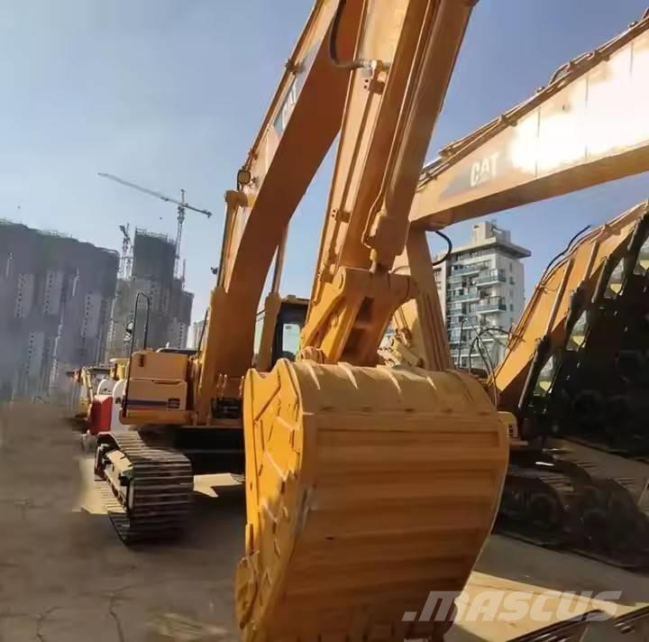 CAT 325 B Excavatoare pe șenile
