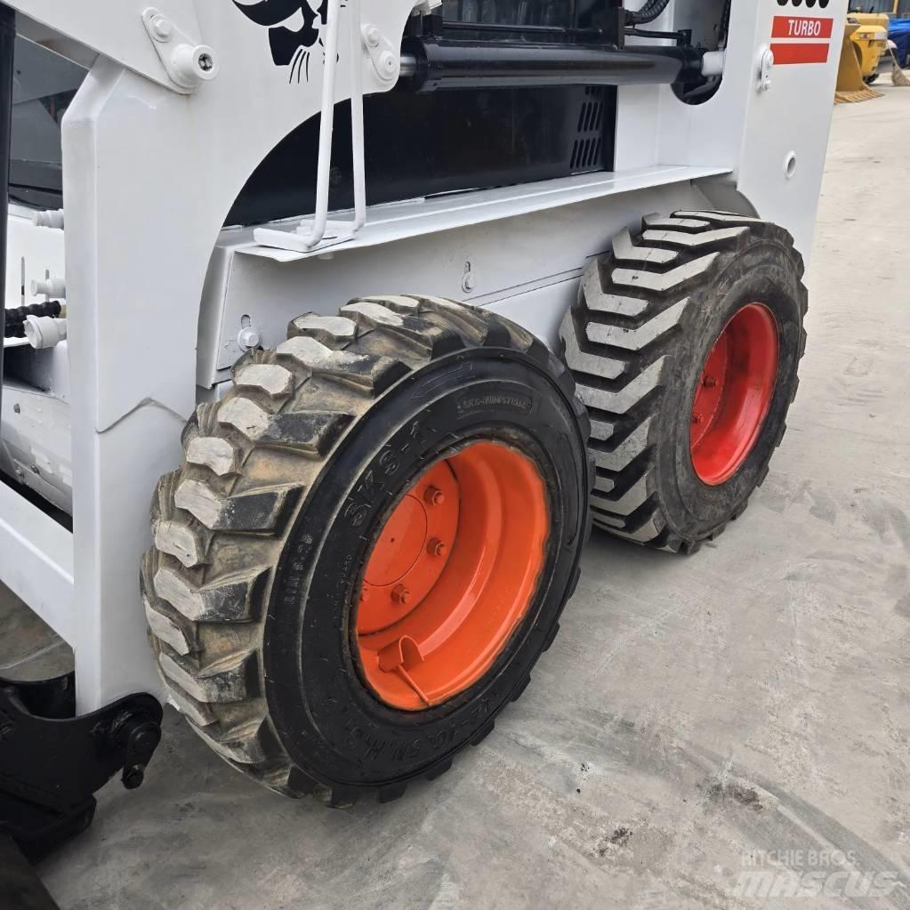 Bobcat S 300 Mini incarcator