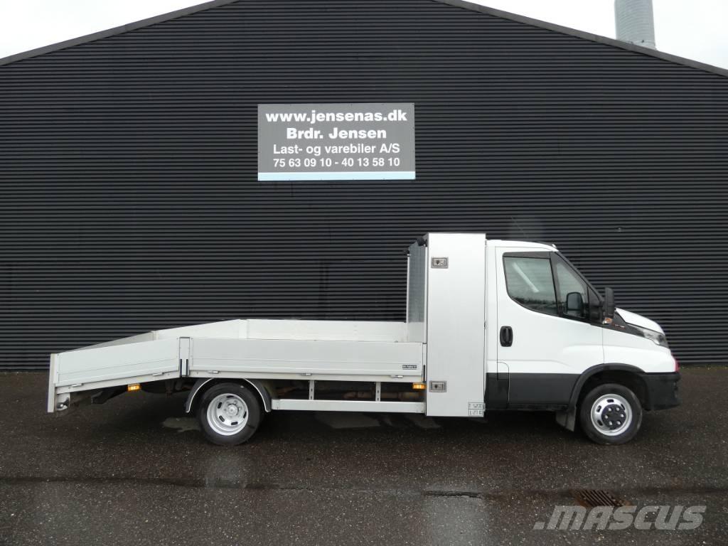 Iveco 50C 18 Transportatoare vehicule