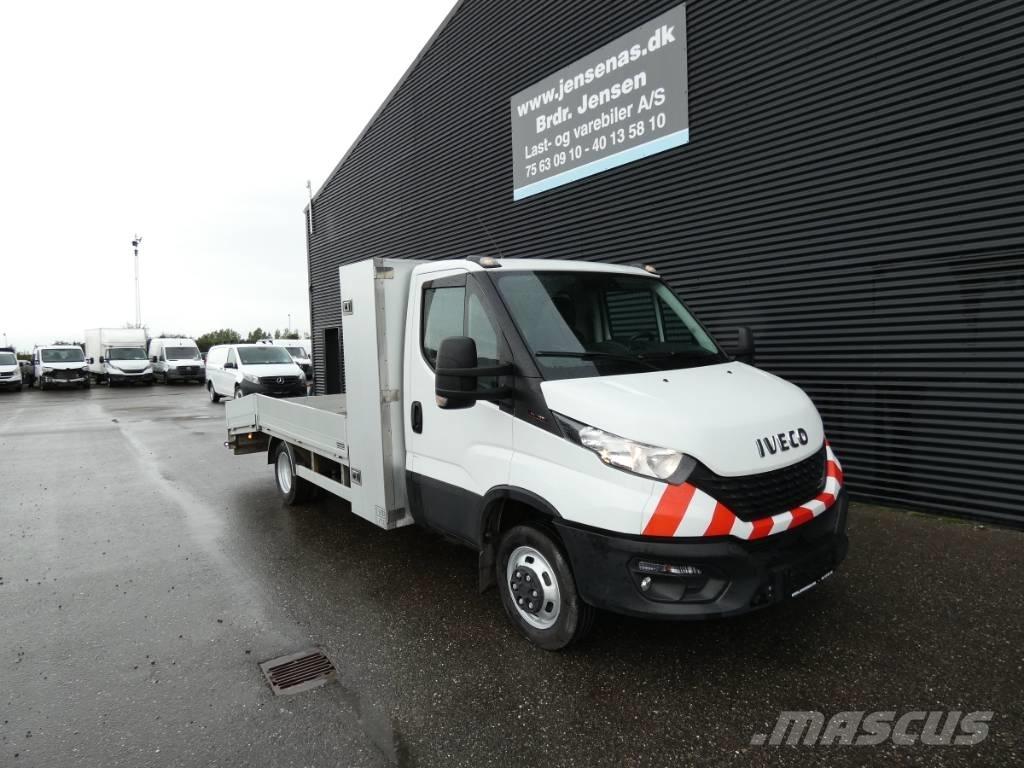 Iveco 50C 18 Transportatoare vehicule