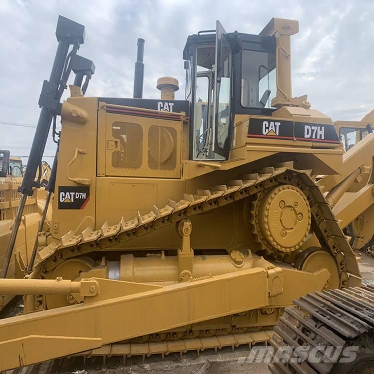 CAT D7H Buldozere pe senile