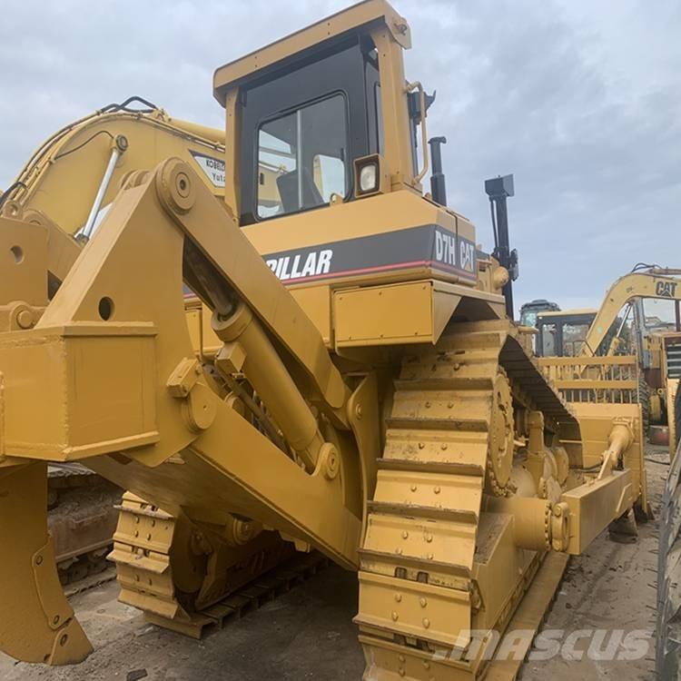 CAT D7H Buldozere pe senile