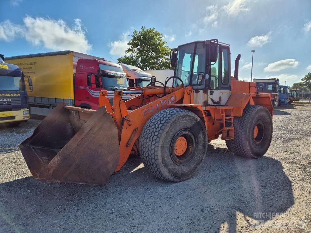 Hitachi FR 130 Incarcator pe pneuri