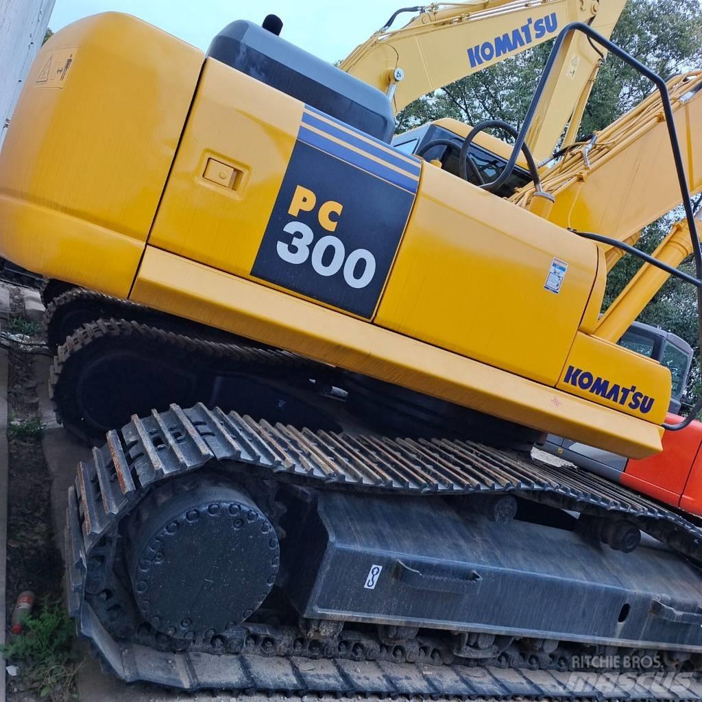 Komatsu PC 300 Excavatoare pe șenile
