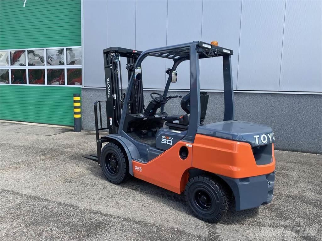 Toyota 52-8FDF30 Stivuitor diesel