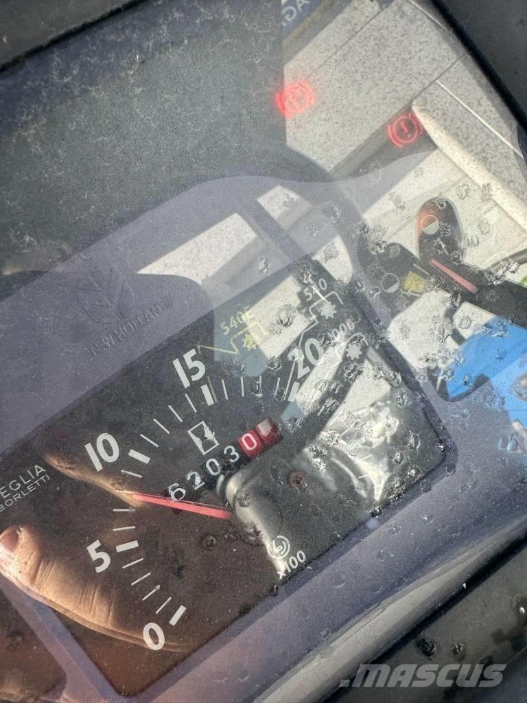 New Holland TN 70 Tractoare