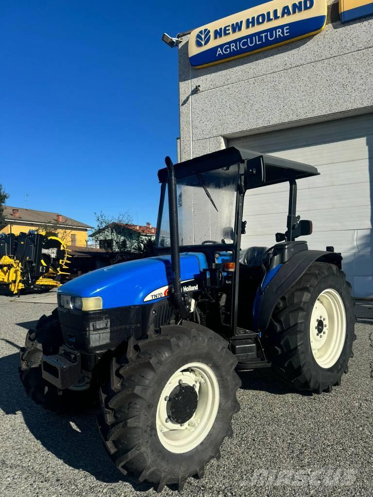 New Holland TN 70 Tractoare
