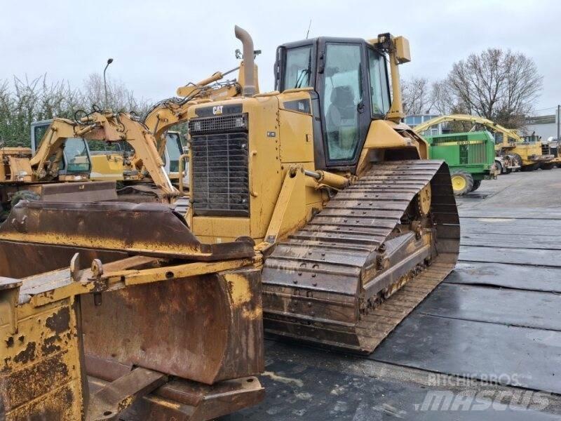 CAT D6N Buldozere pe senile
