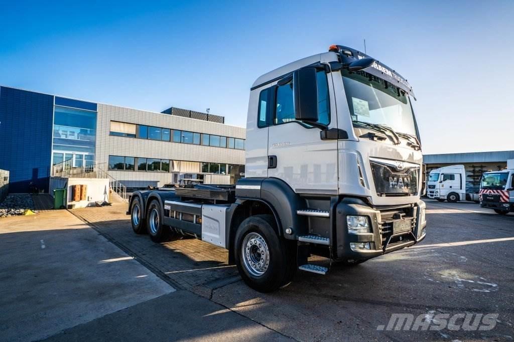 MAN TGS 33.430 BL Camion cu carlig de ridicare
