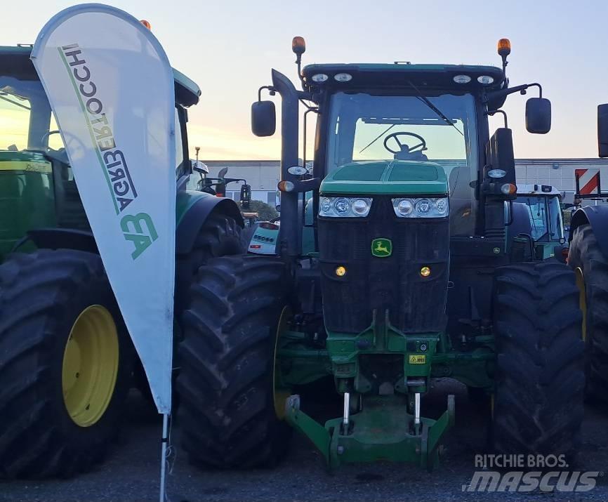John Deere 7230 R Tractoare