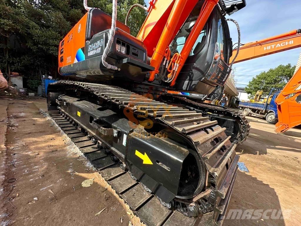 Hitachi EX 200 Excavatoare pe șenile
