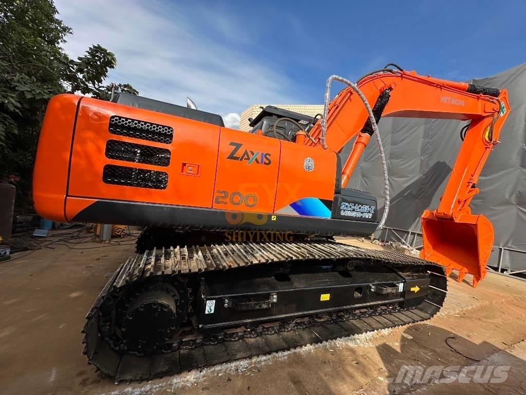 Hitachi EX 200 Excavatoare pe șenile
