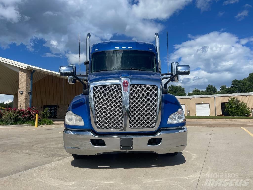 Kenworth T 680 Autotractoare