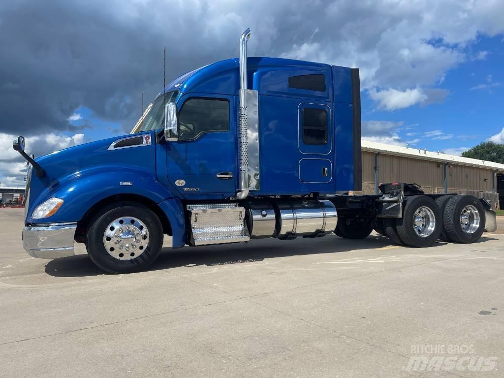 Kenworth T 680 Autotractoare