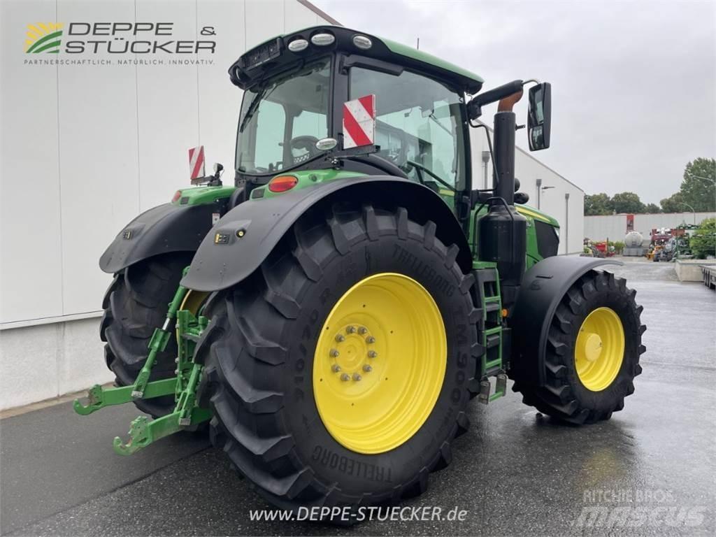 John Deere 6250R Tractoare