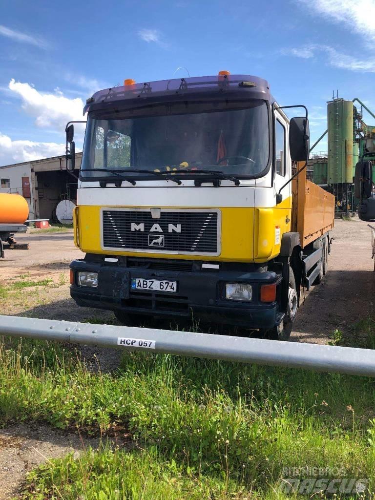 MAN 26.322 Camioane cu macara
