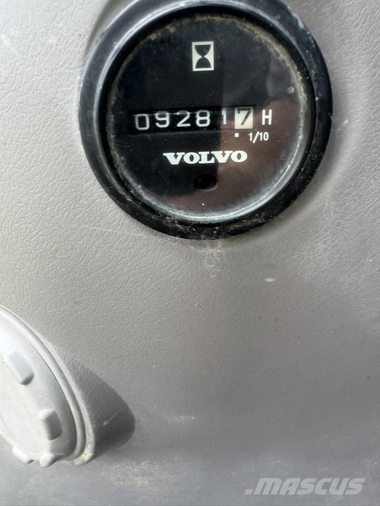 Volvo ECR235DL Excavatoare pe șenile
