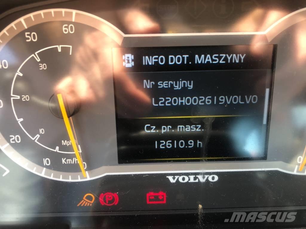 Volvo L220H Incarcator pe pneuri