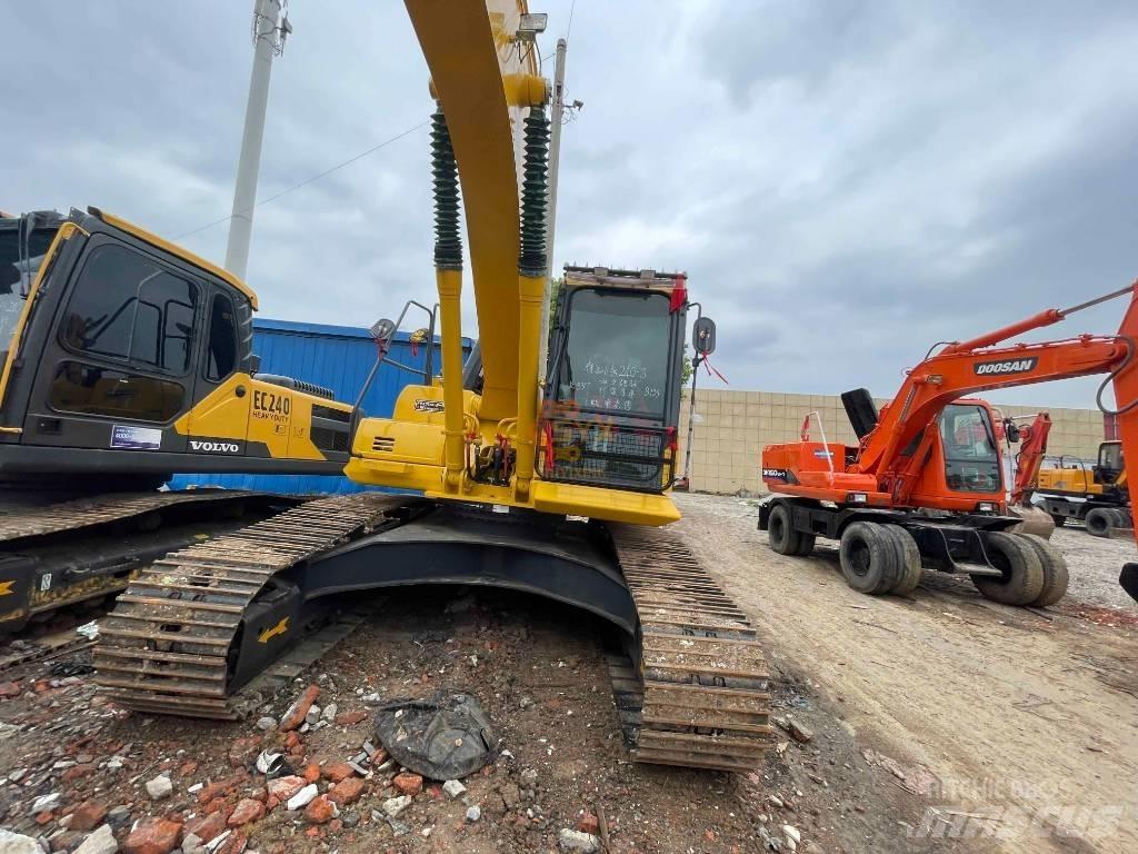 Komatsu PC 240 Excavatoare pe șenile
