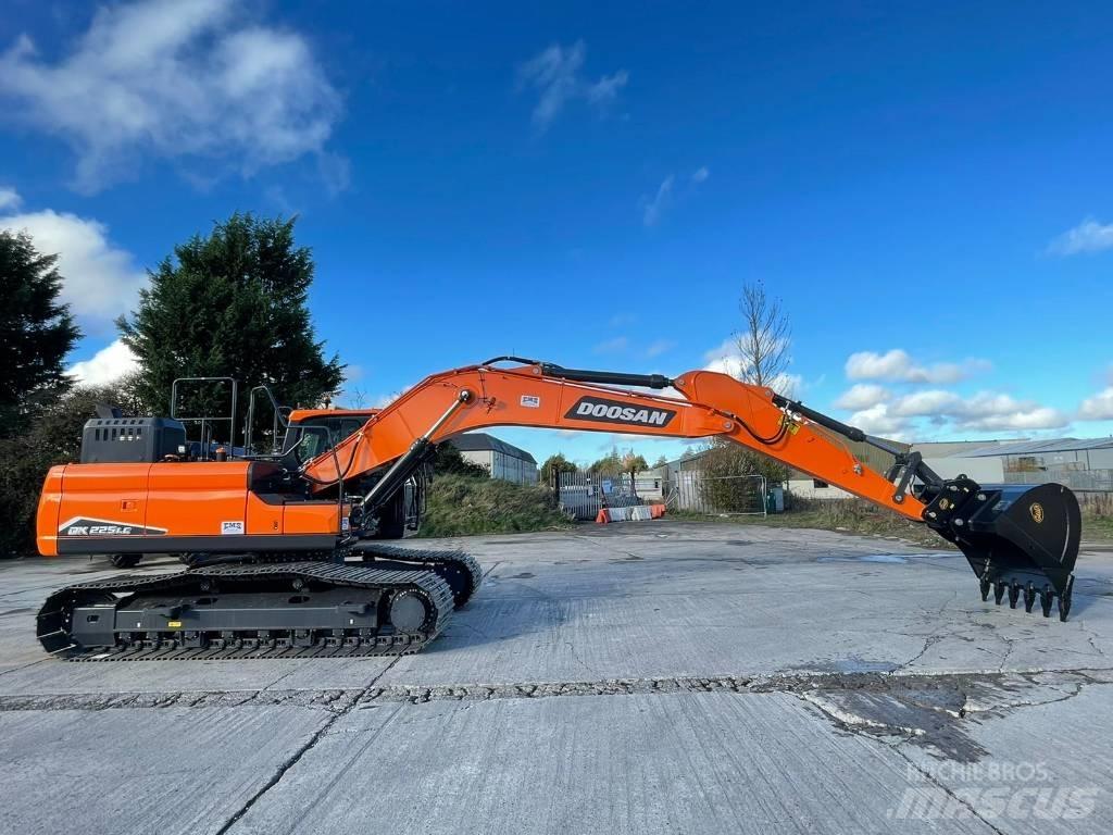 Doosan DX225LC-7 Excavatoare pe șenile
