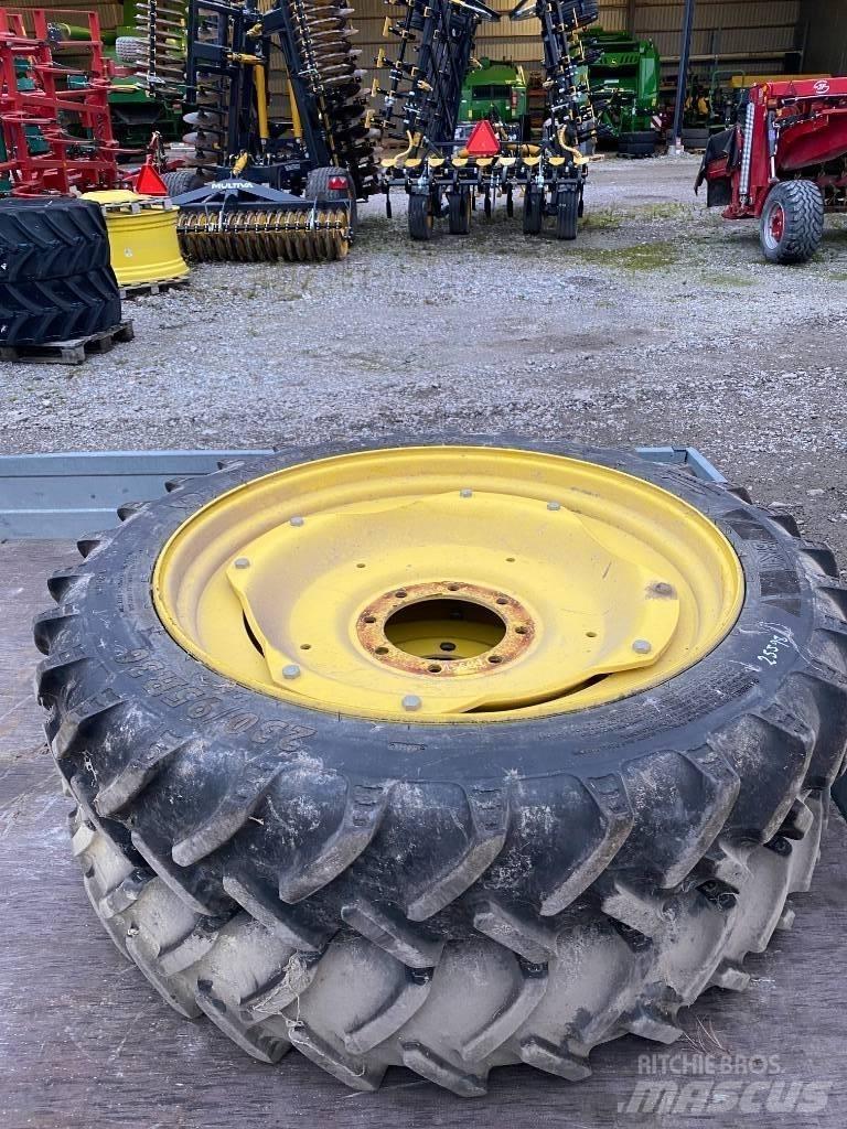 BKT 230/95R36 Alte accesorii tractor