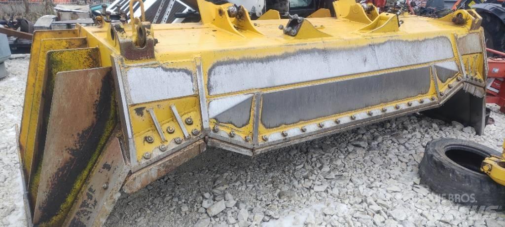 Komatsu D 65 EX-18 Buldozere pe senile