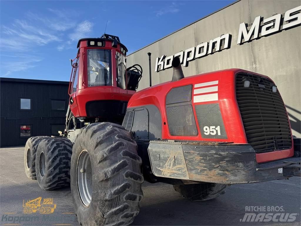 Komatsu 951 Combine forestiere