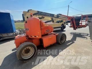 JLG M 450 AJ Nacele cu brat articulat