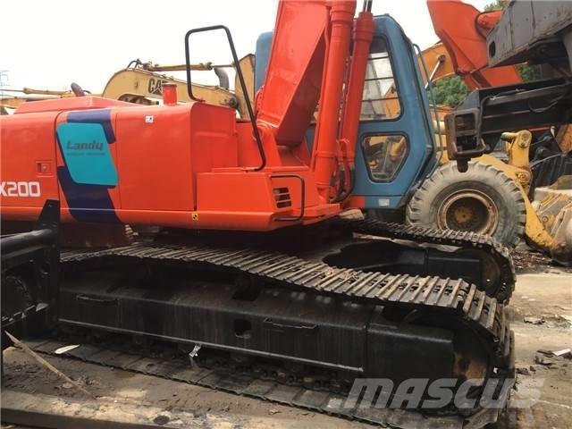 Hitachi EX 200 Excavatoare pe șenile
