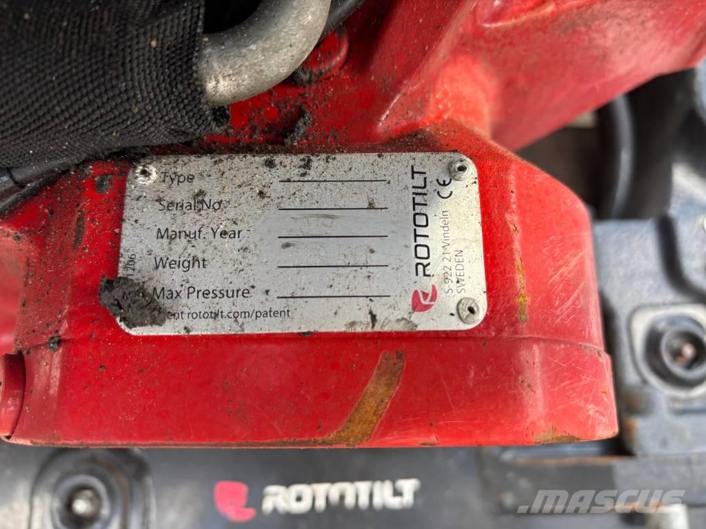 CAT 310 Excavatoare pe șenile
