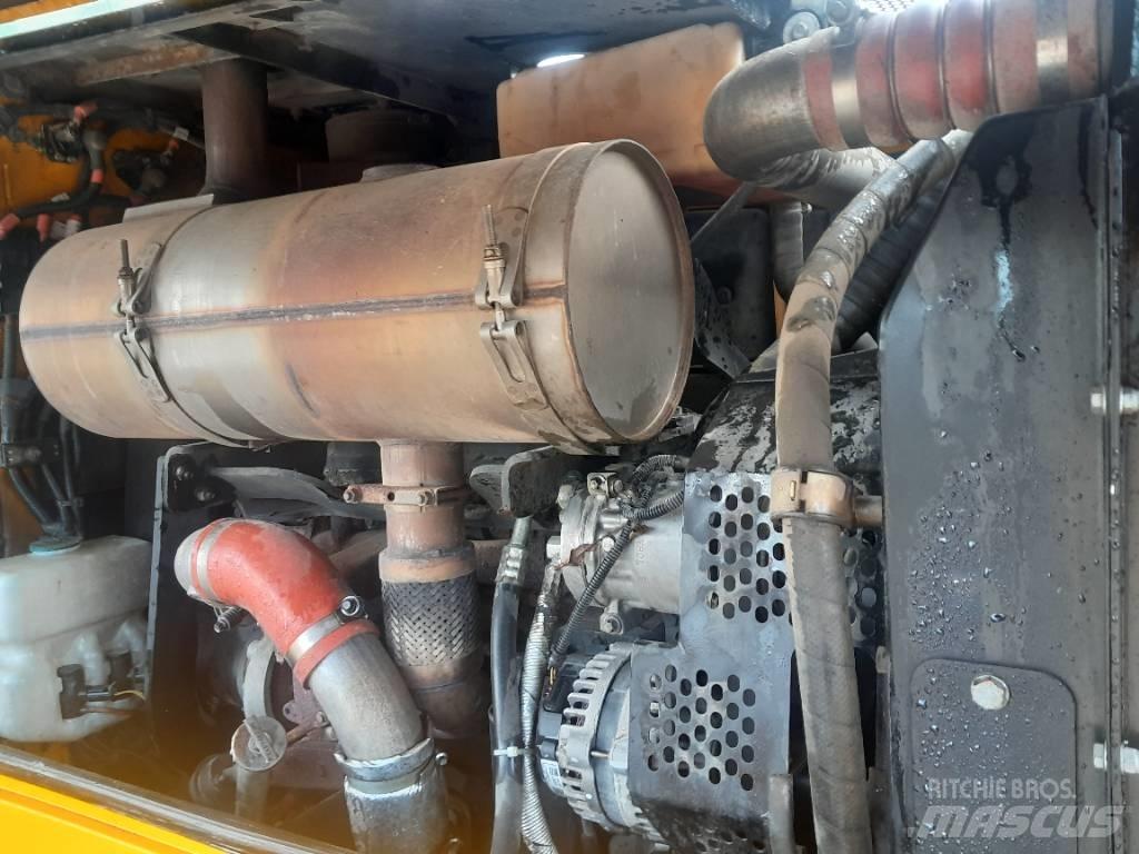 JCB 414 Incarcator pe pneuri