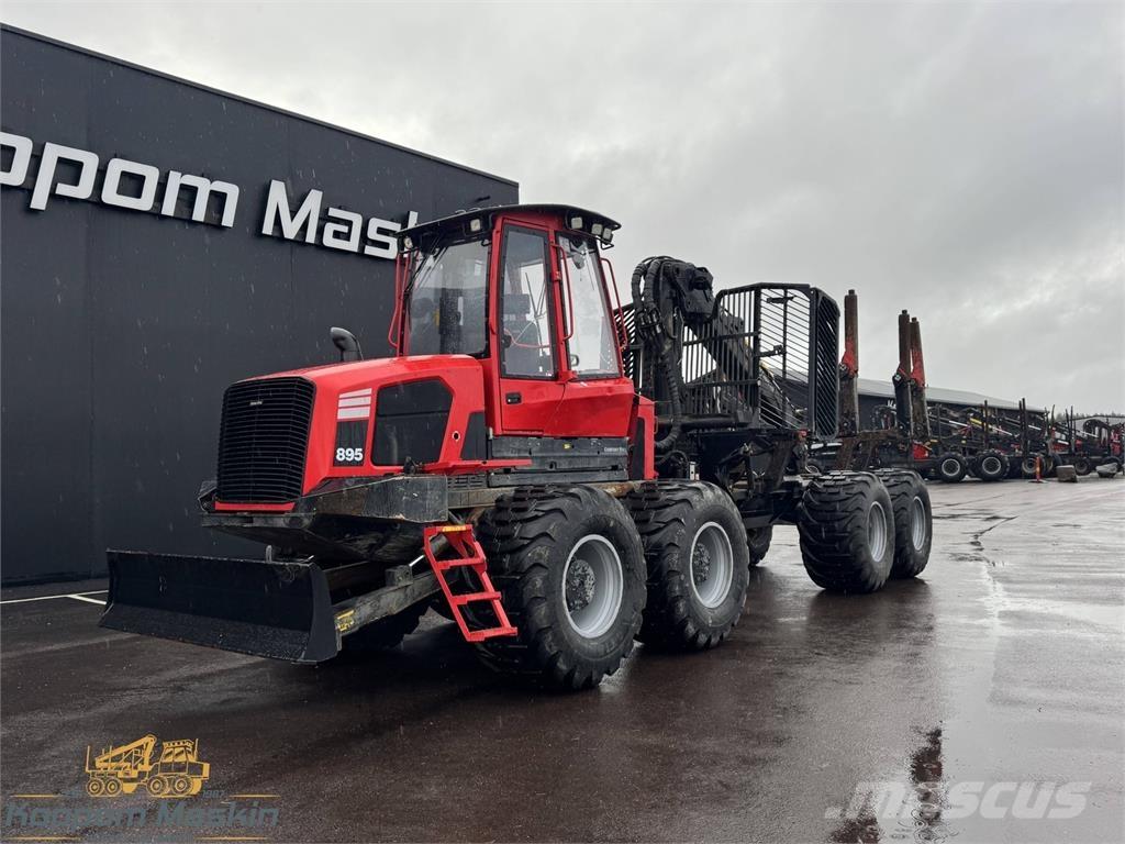 Komatsu 895 Transportoare