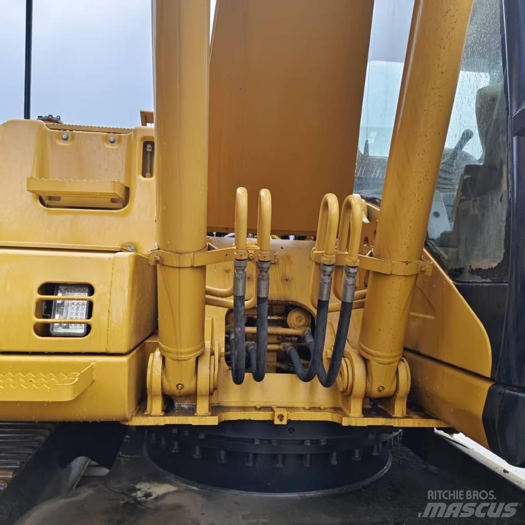 CAT 320 C L Excavatoare pe șenile
