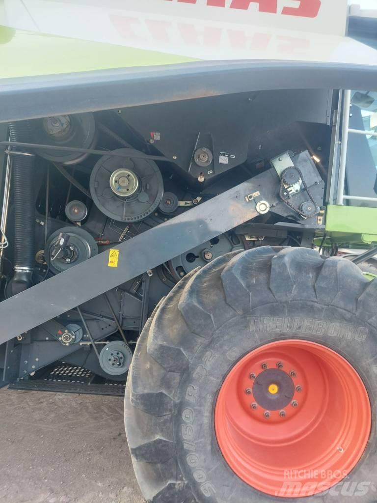 CLAAS Lexion 670 Combine de secerat