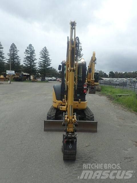 Komatsu PC35MR-5 Mini excavatoare < 7t