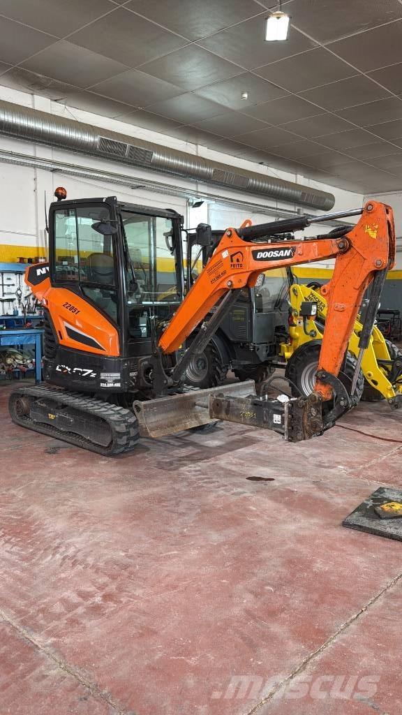 Doosan DX 27 Z Mini excavatoare < 7t