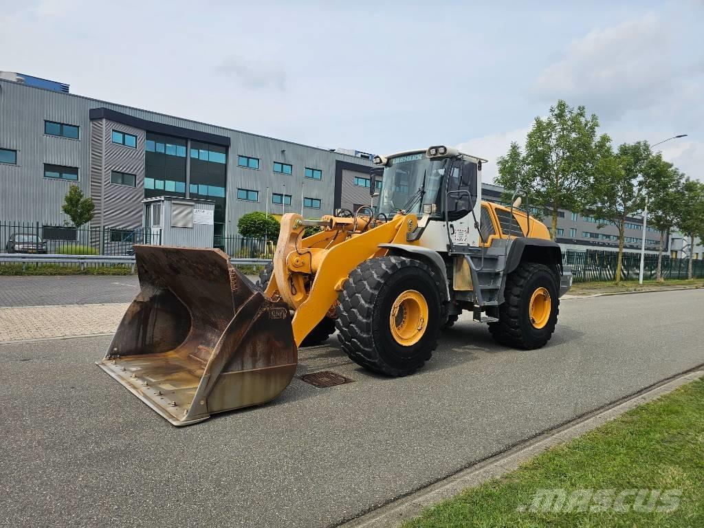 Liebherr L 580 Incarcator pe pneuri