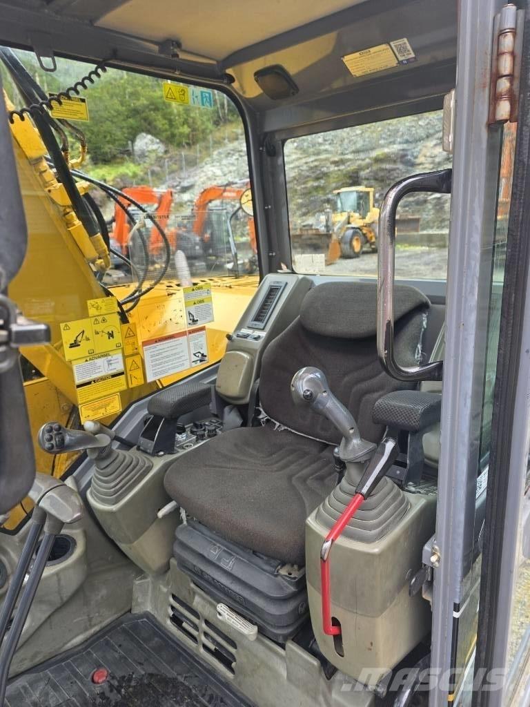 Kato HD 308 US Excavatoare 7t - 12t