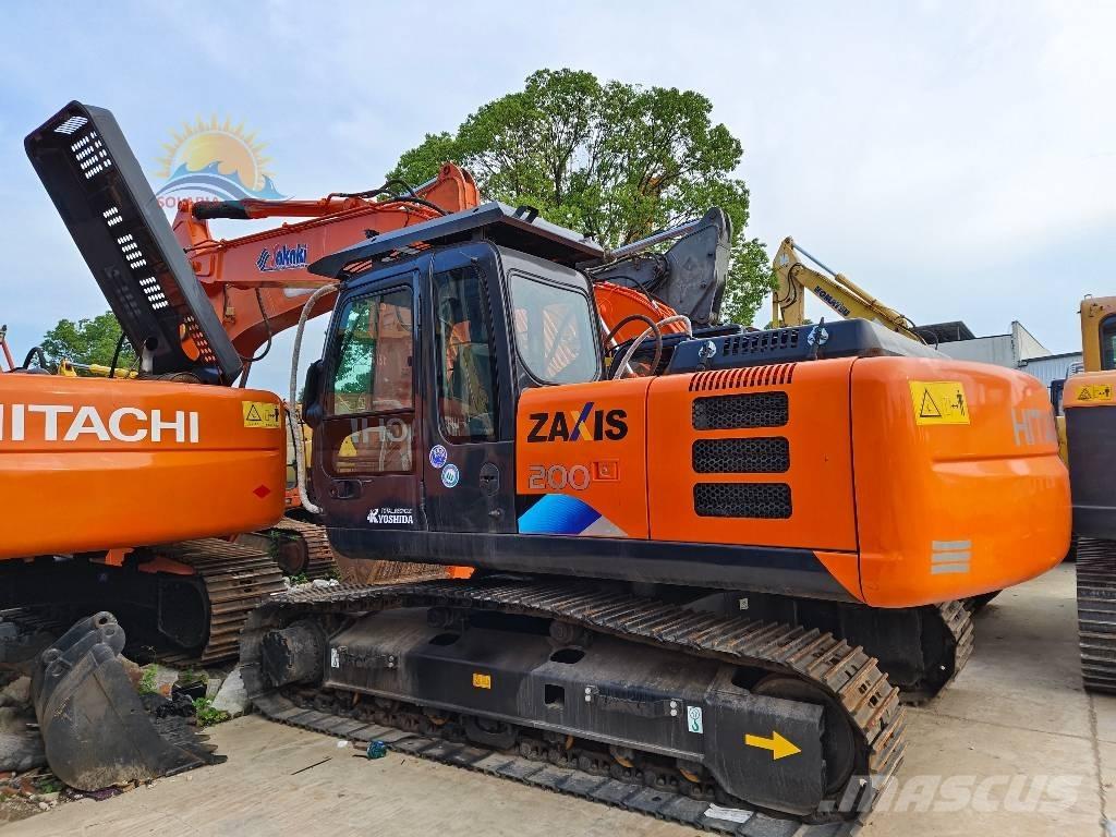 Hitachi ZX 200 Excavatoare pe șenile

