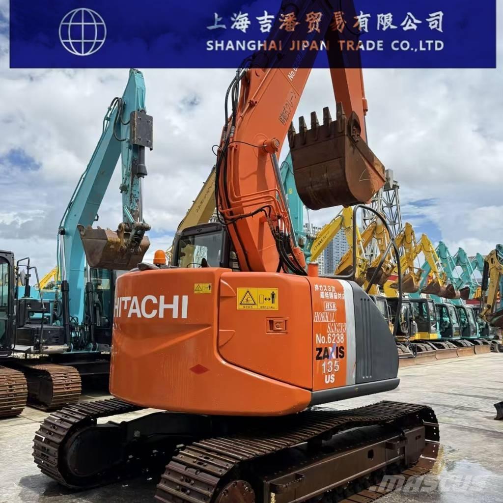 Hitachi ZX 135 Excavatoare pe șenile
