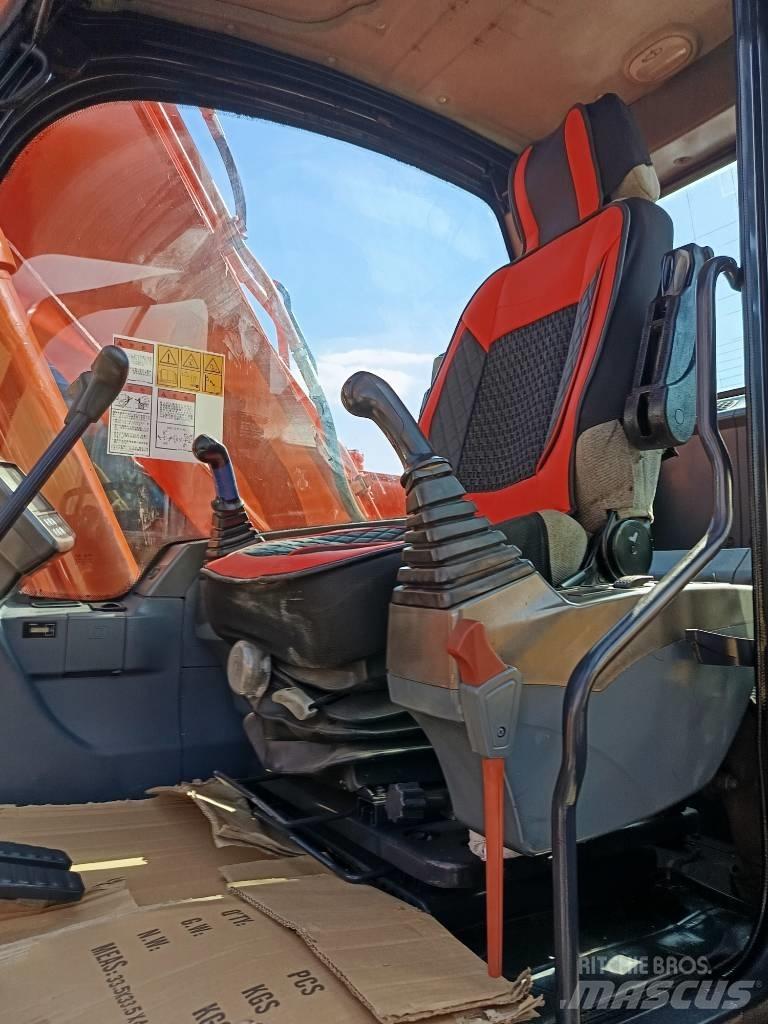 Doosan DX150 LC Excavatoare pe șenile
