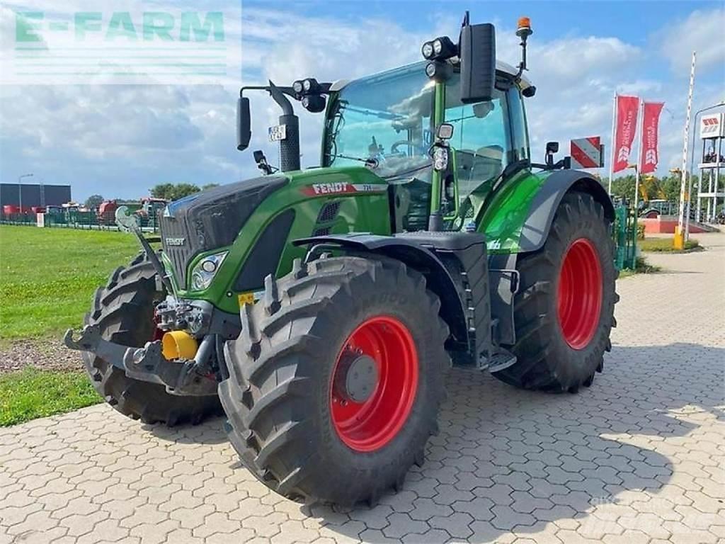 Fendt 724 profi+ Tractoare