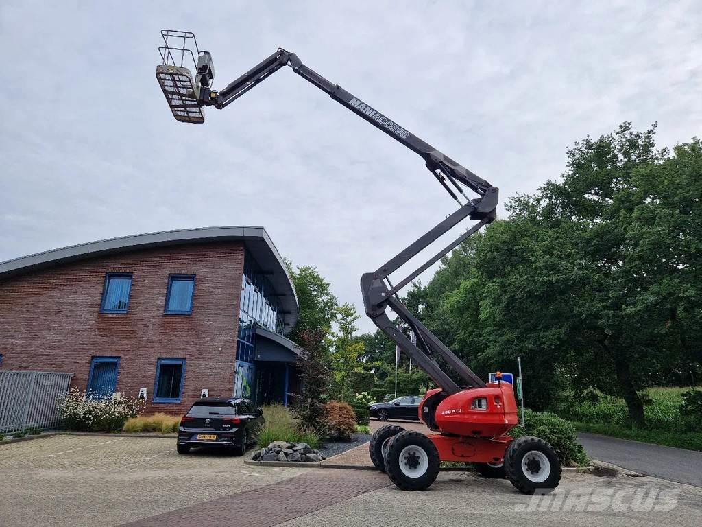 Manitou 200 ATJ Nacele cu brat articulat